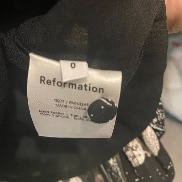 Reformation Doutez Dress in Champagne Wishes Size 0 - Picture 7 of 10